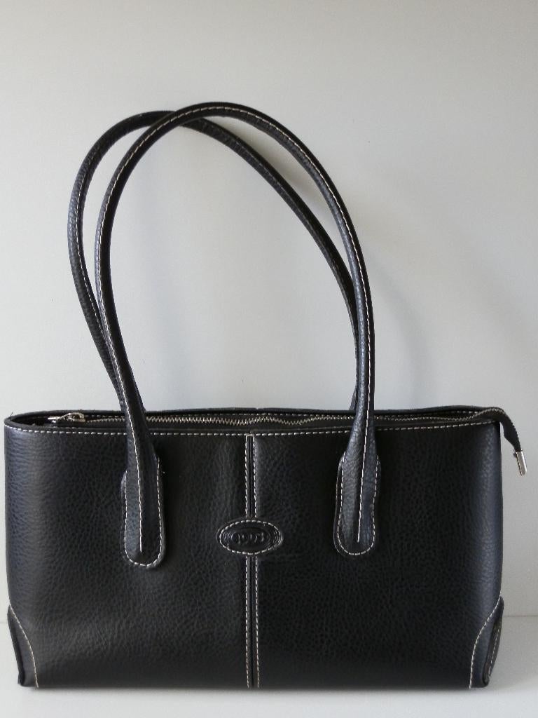 Tod's damestas . Tods . Leer., Handtassen en Accessoires, Tassen | Damestassen, Ophalen of Verzenden, Zo goed als nieuw, Zwart