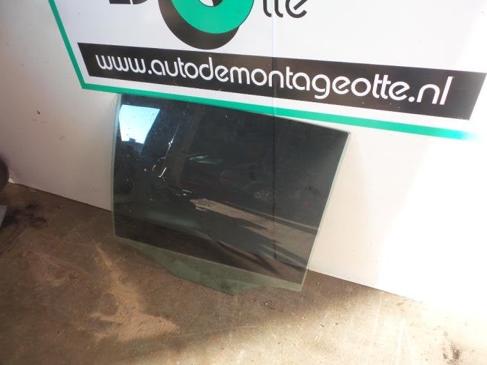Vitre portière 4portes arrière gauche d'un Volkswagen Golf, Autos : Pièces & Accessoires, -, Utilisé, -, -