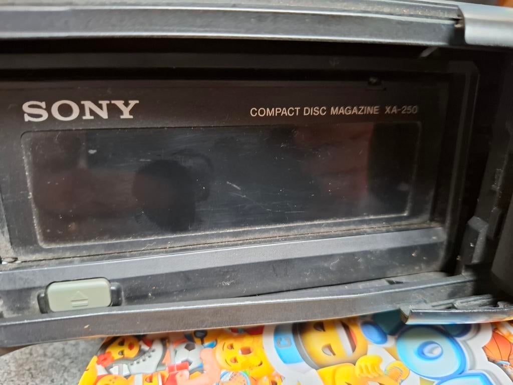 Chargeur 10 cd sony CDX-605, Enlèvement