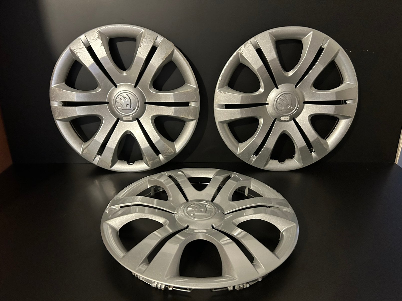 3 enjoliveurs d’origine Skoda Fabia octavia roomster 15", Autos : Divers, Enjoliveurs, Enlèvement ou Envoi, Utilisé