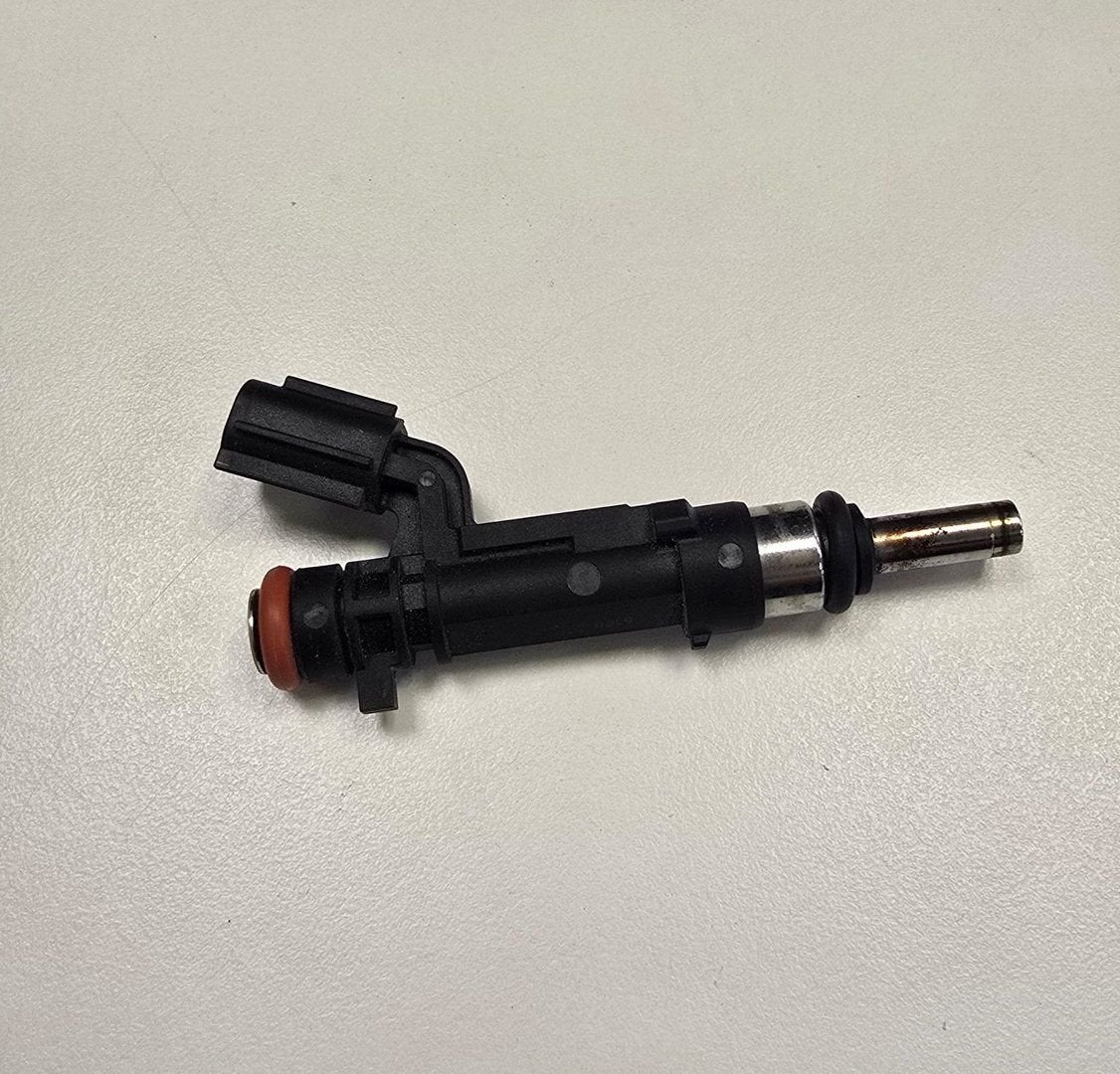Injector Suzuki Swift, -, Origine de la pièce connue, Utilisé, -