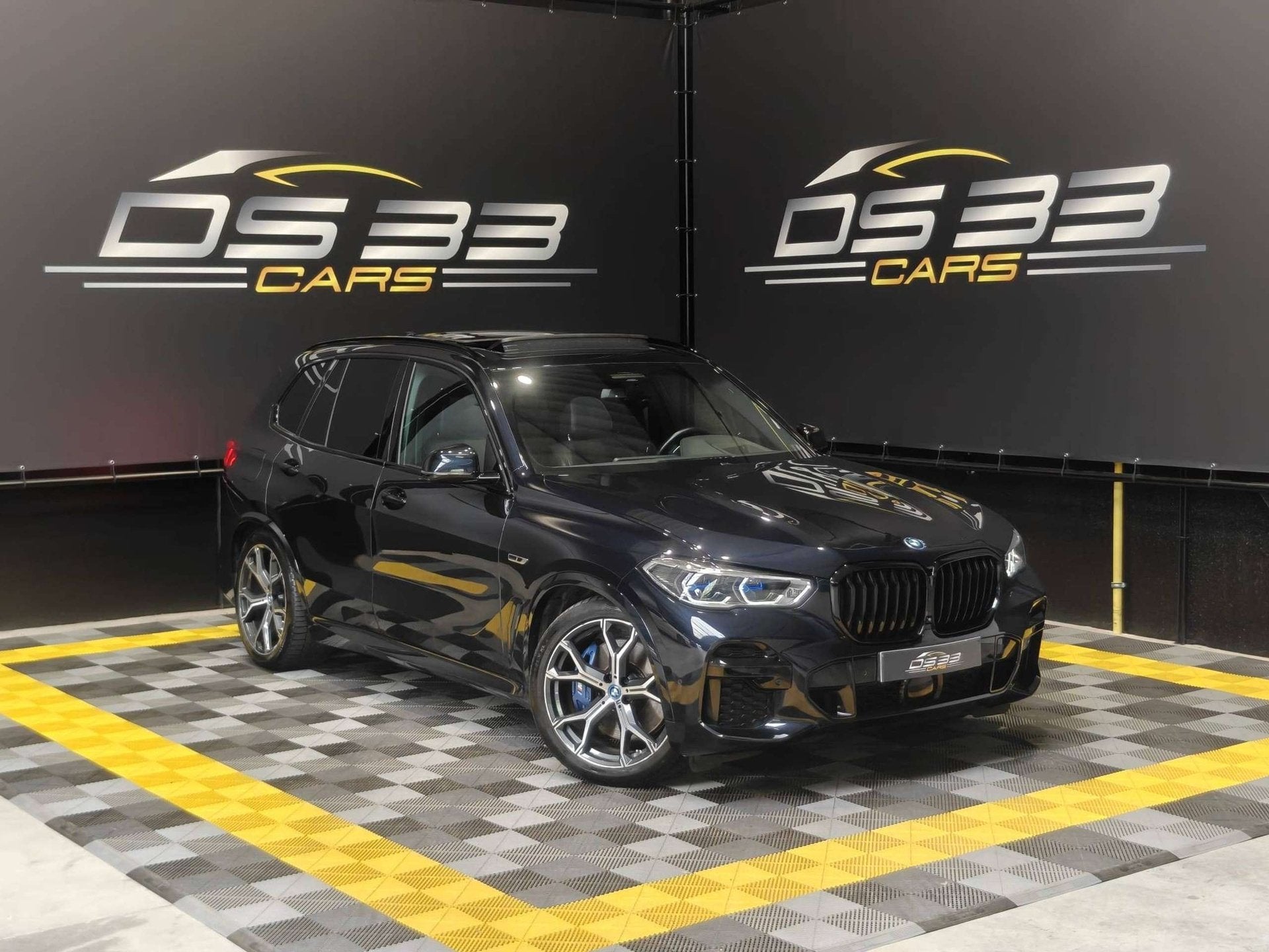 BMW X5 45e xDrive M-pack/Pano/Laser/21"/Keyless/360/Trekhaak, Auto's, BMW, Gebruikt, Zwart, Plug-in hybride, Bedrijf