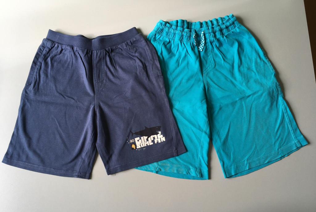 2 shorts garçon taille 4-6 ans, Kinderen en Baby's, Kinderkleding | Maat 104, Ophalen, Gebruikt, Jongen, Sport- of Zwemkleding
