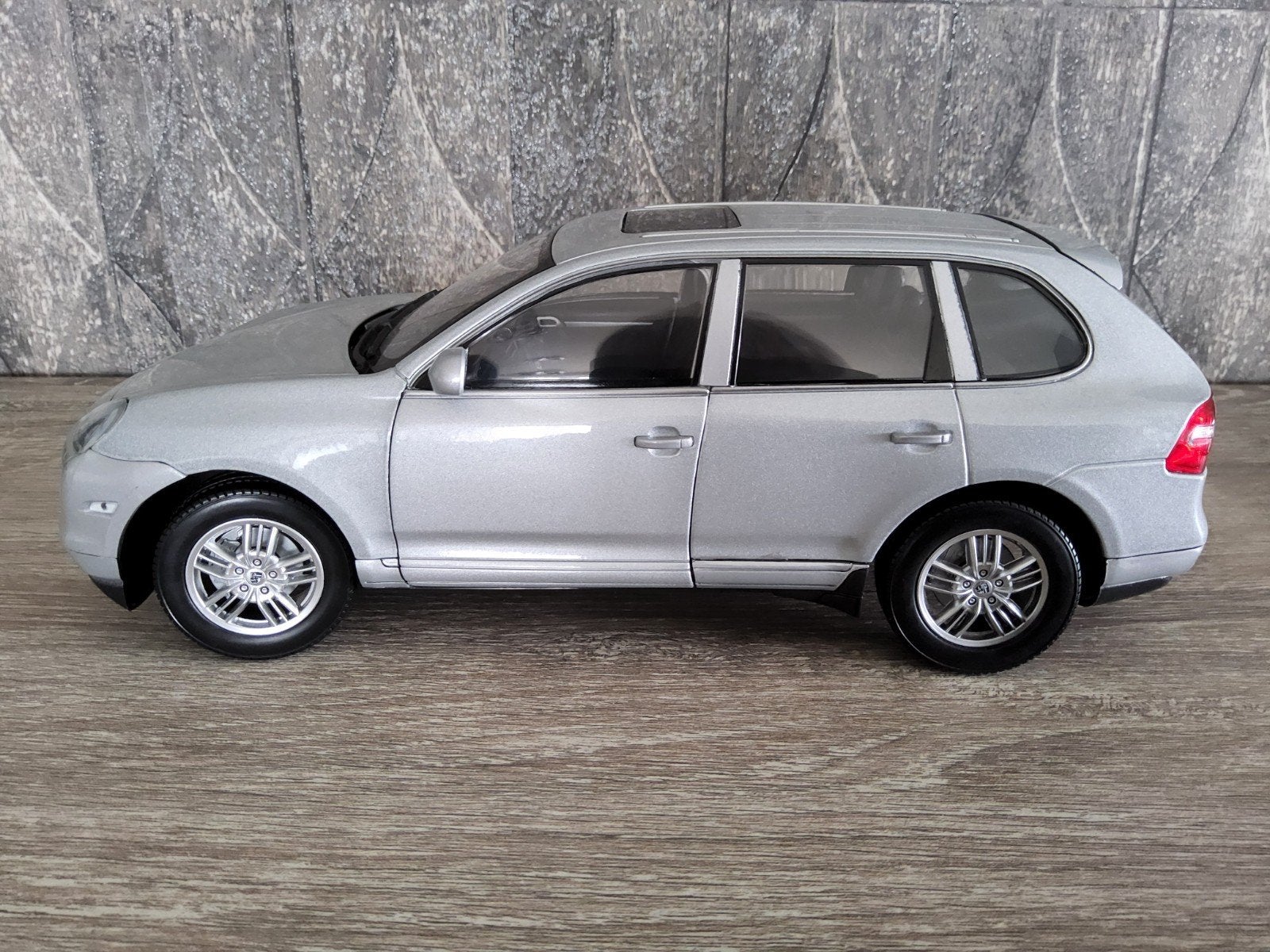 Porsche Cayenne S., Ophalen, Norev