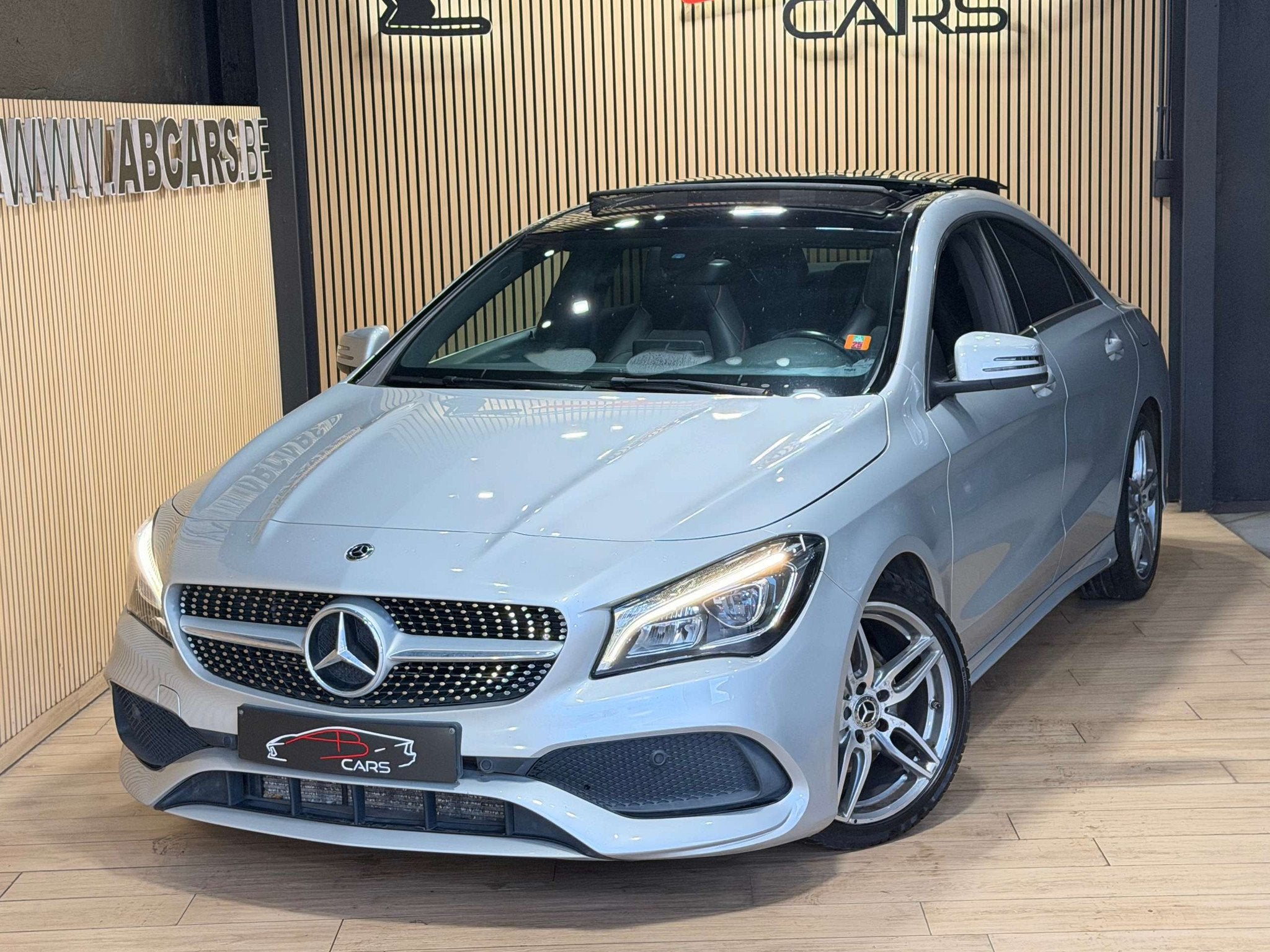 Mercedes-Benz CLA-Klasse 200 D * PACK AMG * 1ER PROPRIETAIRE, Autos, Achat, Entreprise, Anti démarrage, Automatique