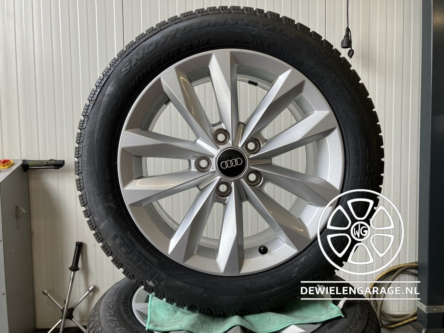 Audi A3 8Y Velgen Nieuwe WInterbanden Origineel 5x112 Winter, Auto-onderdelen, Banden en Velgen, -, Banden en Velgen, Nieuw, -