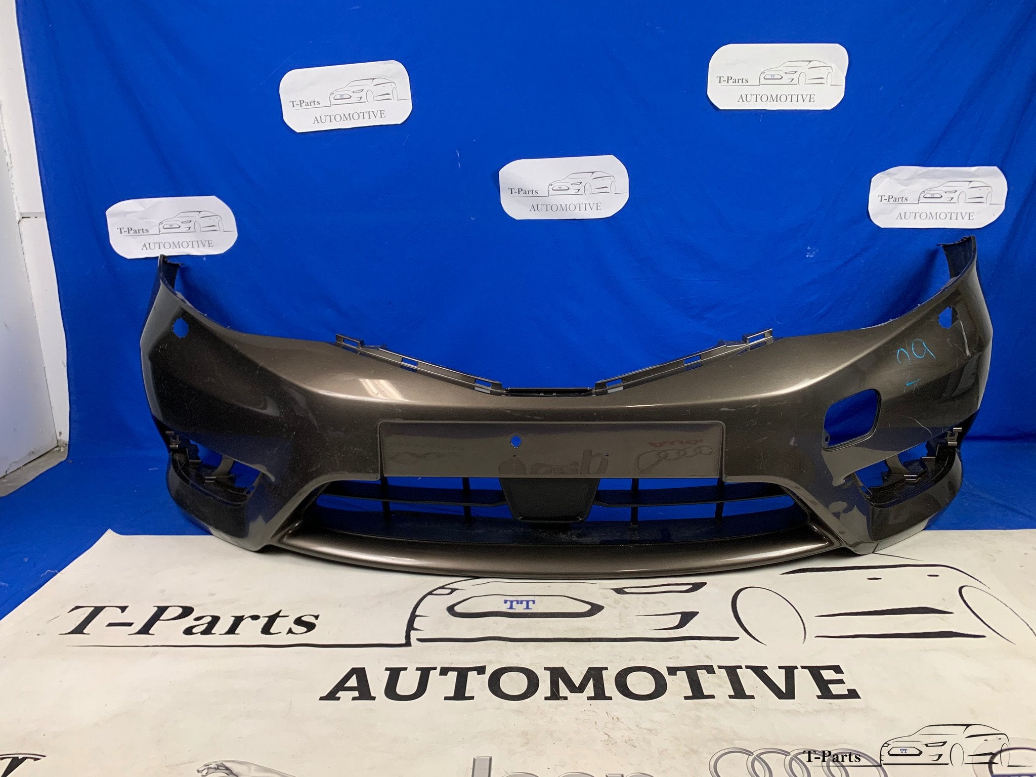 Pare-chocs avant Nissan Pulsar, Nissan Motor Co., Ltd., Pare-chocs, Takashima 1-chome 1-1
220-8686  Yokohama, Utilisé