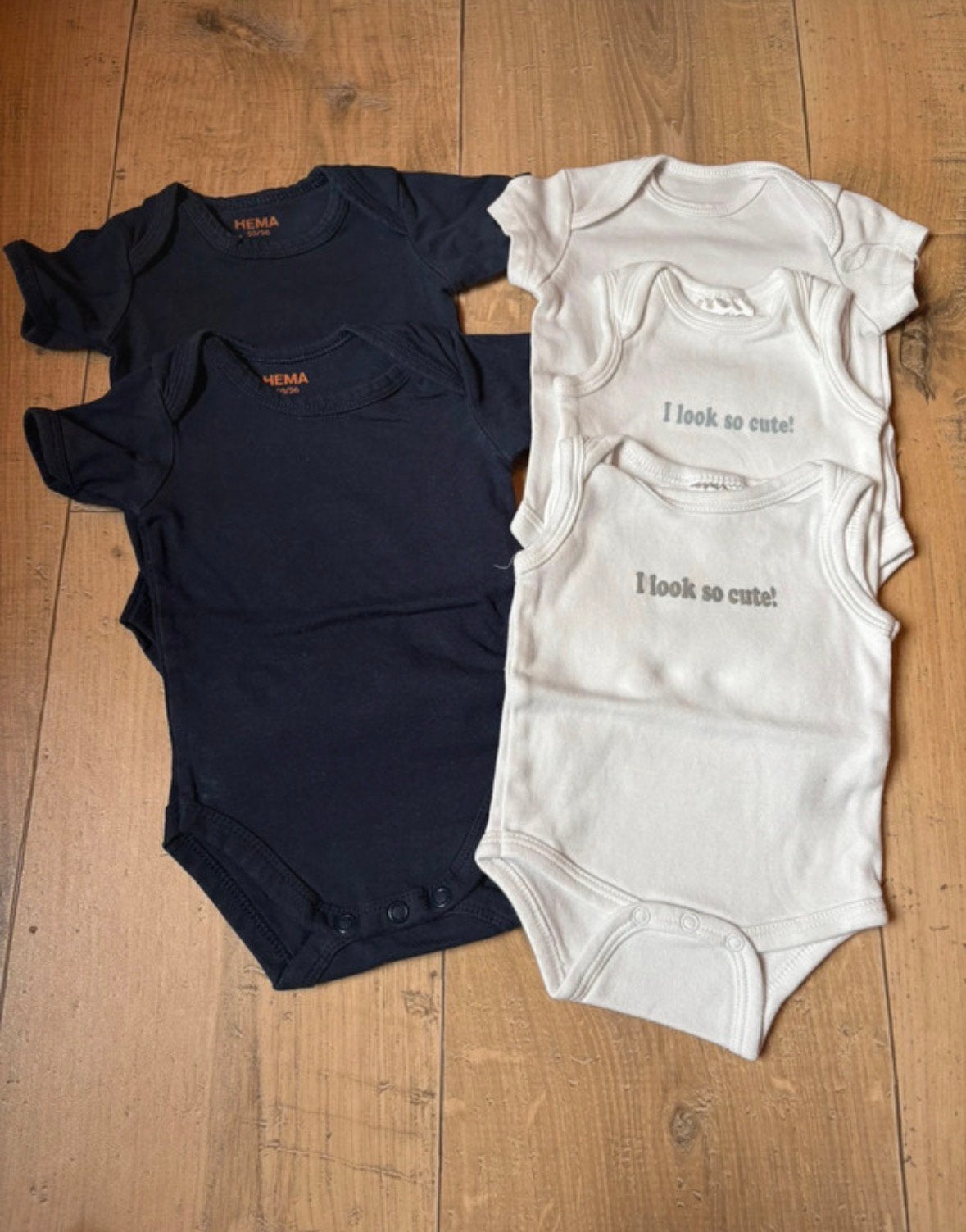 Body à manches courtes (taille 50/56), Enfants & Bébés, Enlèvement ou Envoi, Comme neuf, Garçon ou Fille, Vêtements de nuit ou Sous-vêtements