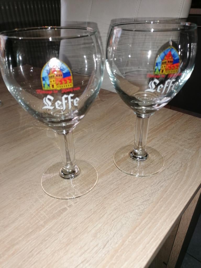 7 bierglazen: 2 Leffe - 2 Kasteelbier - 3 Grimbergen, Verzamelen, Ophalen, Leffe