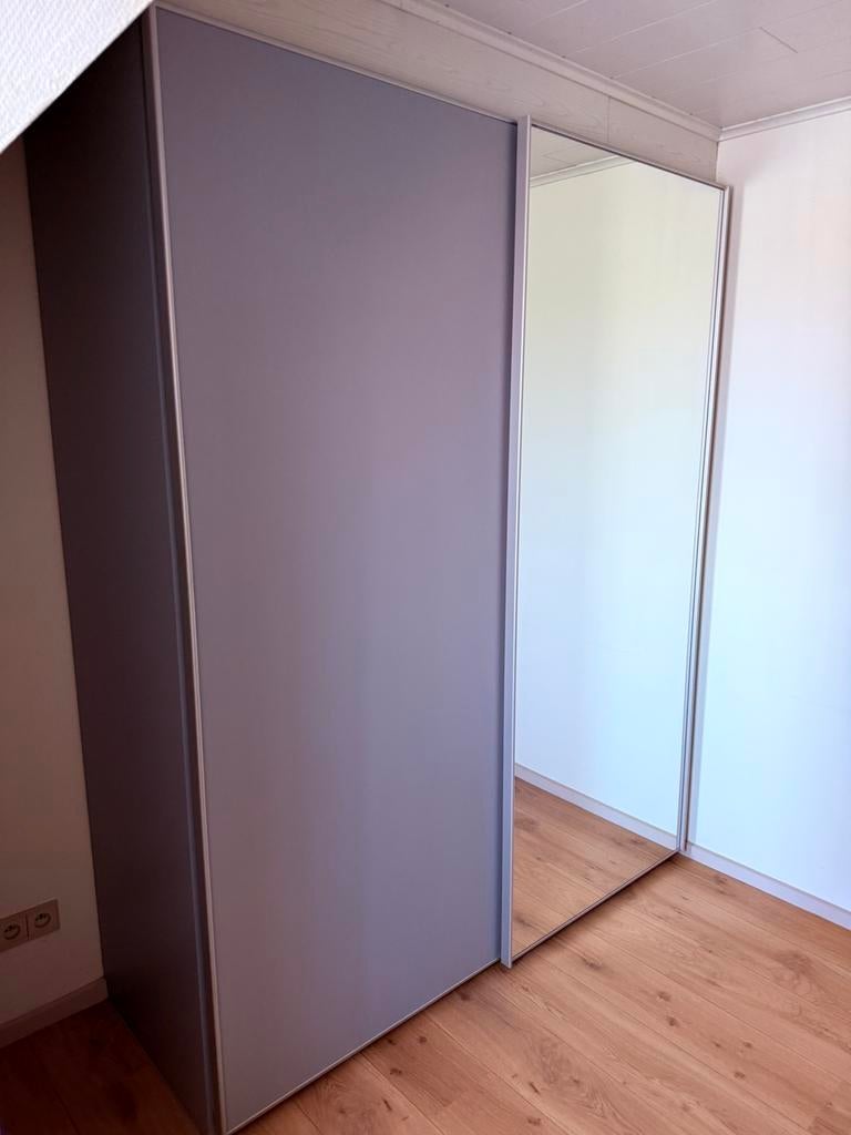 IKEA PAX kast 2m met schuifdeuren + spiegel – goede staat, Enlèvement, Comme neuf