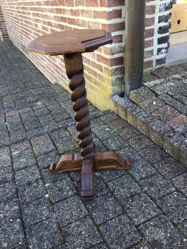 Antieke plantenstaander met getorste pilaar, Antiek en Kunst, Ophalen