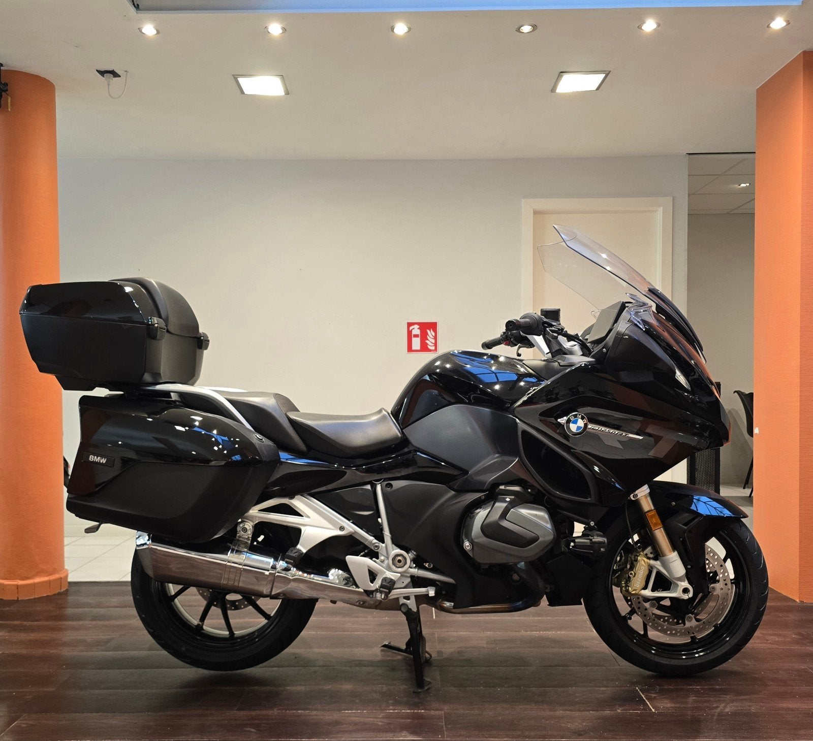 BMW R1250RT Triple Black**2024**34.091km**Garantie, Bedrijf, Traction Control