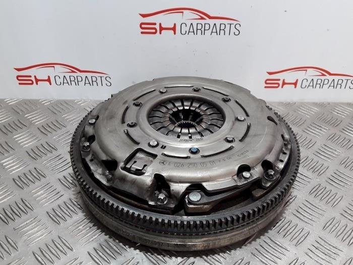 Volant moteur d'un Mercedes A-Klasse, 3 mois de garantie, Utilisé, -, -