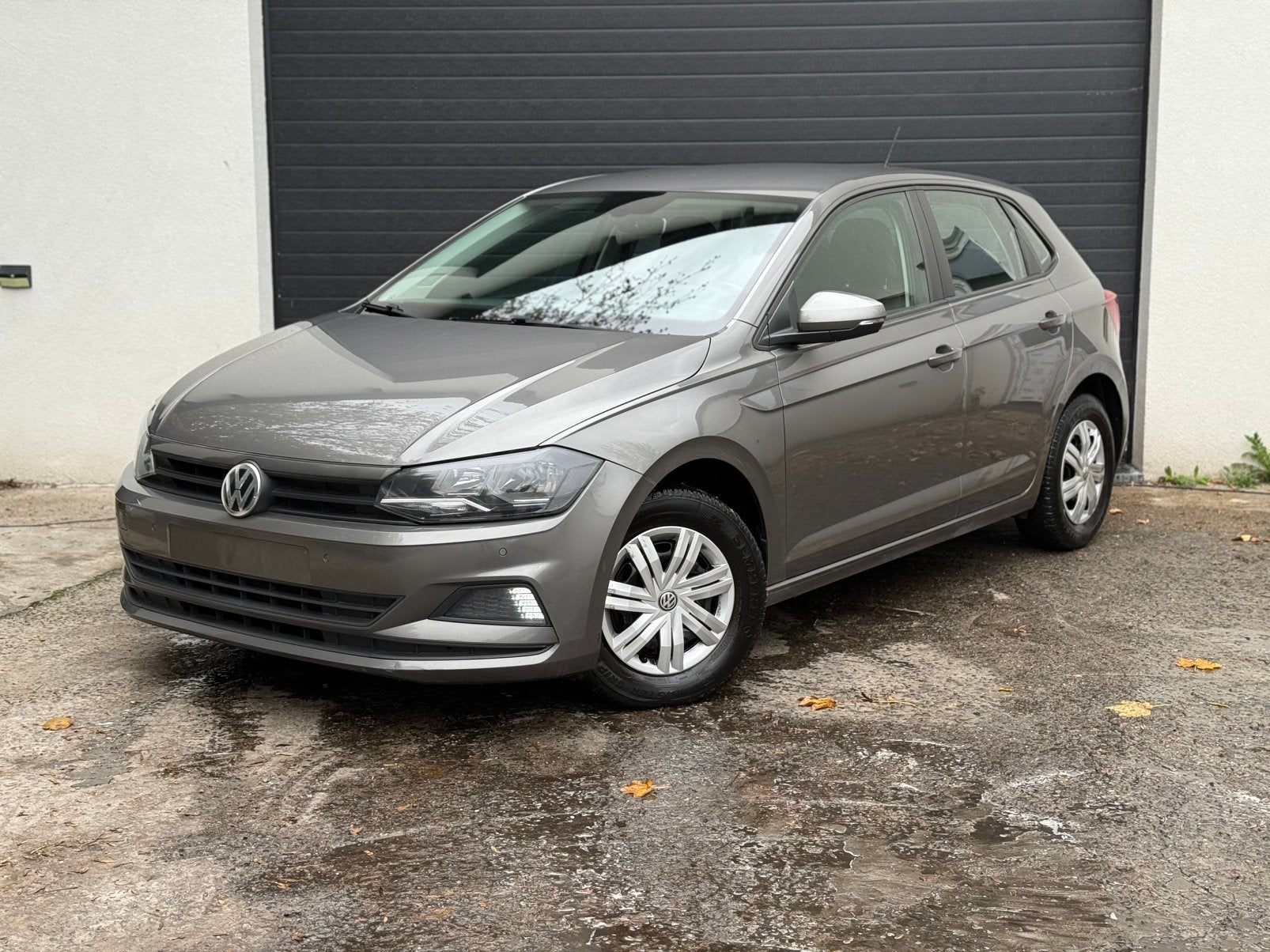 VOLKSWAGEN POLO 1.0 TRENDLINE — 2017 — 75 PK BENZINE EURO 6, Stof, Euro 6, Bedrijf, Handgeschakeld