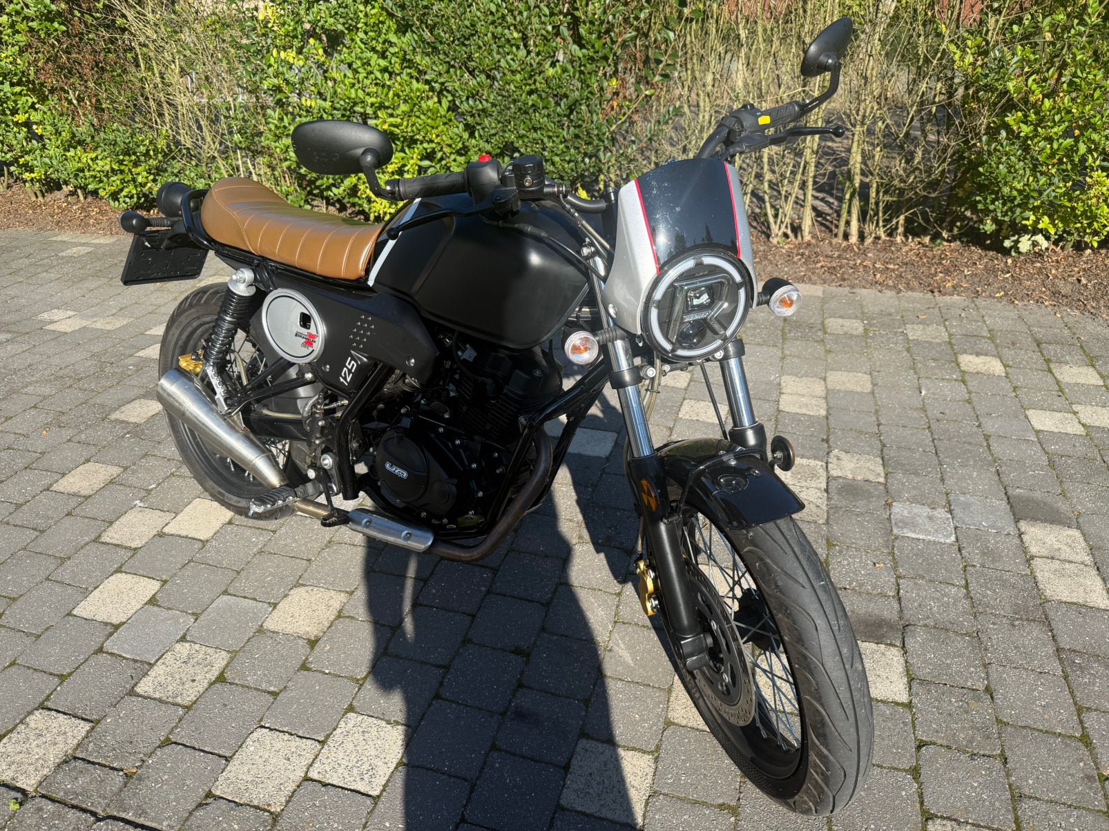 UM renegade Cafe x Scrambler 125cc, Occasion, Permis Moto A1 minimum, Particulier, Éclairage LED