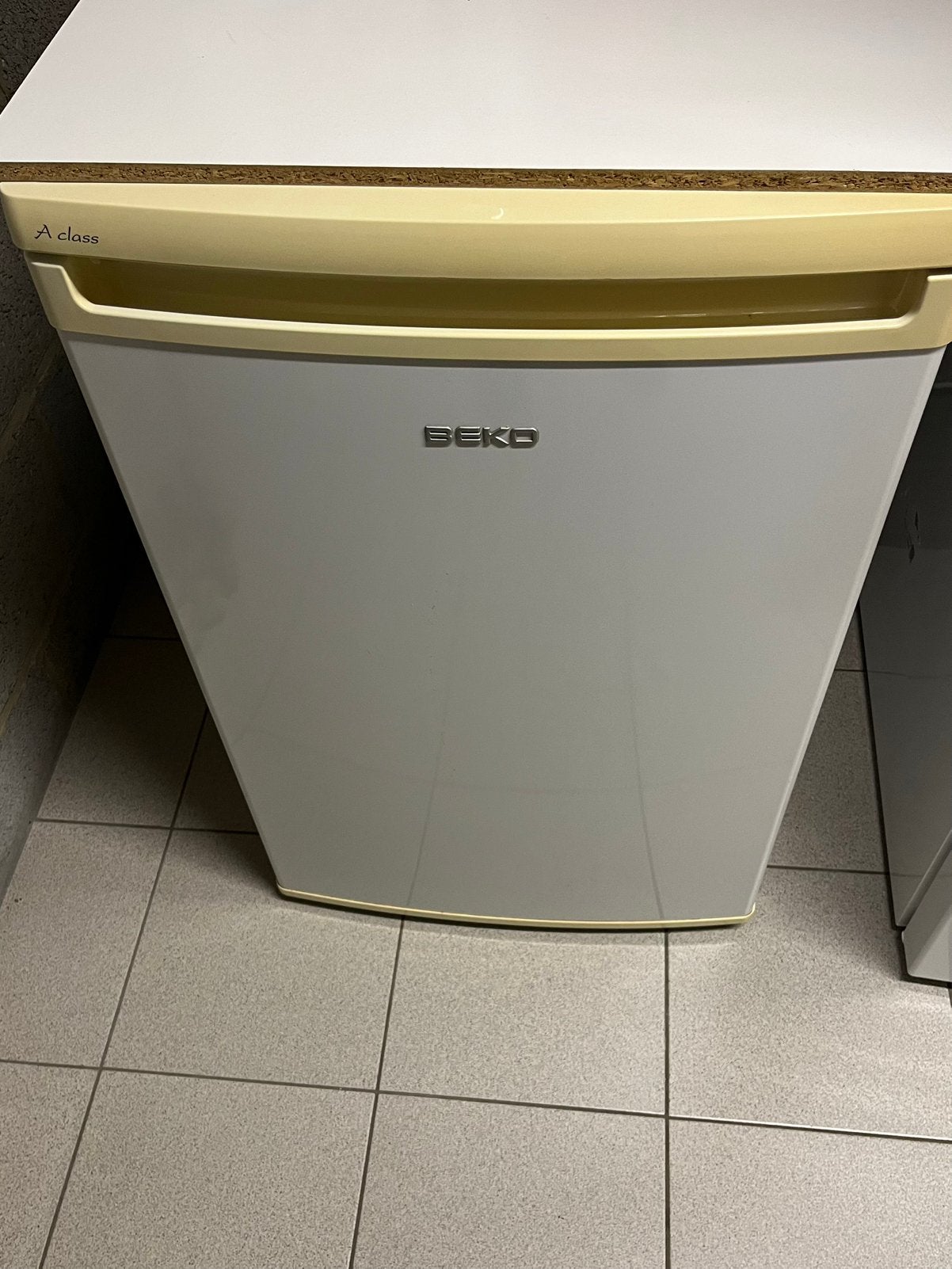 Koelkast - Réfrigérateur Beko, Elektronische apparatuur, Gebruikt, Minder dan 85 cm, Vrijstaand, Ophalen