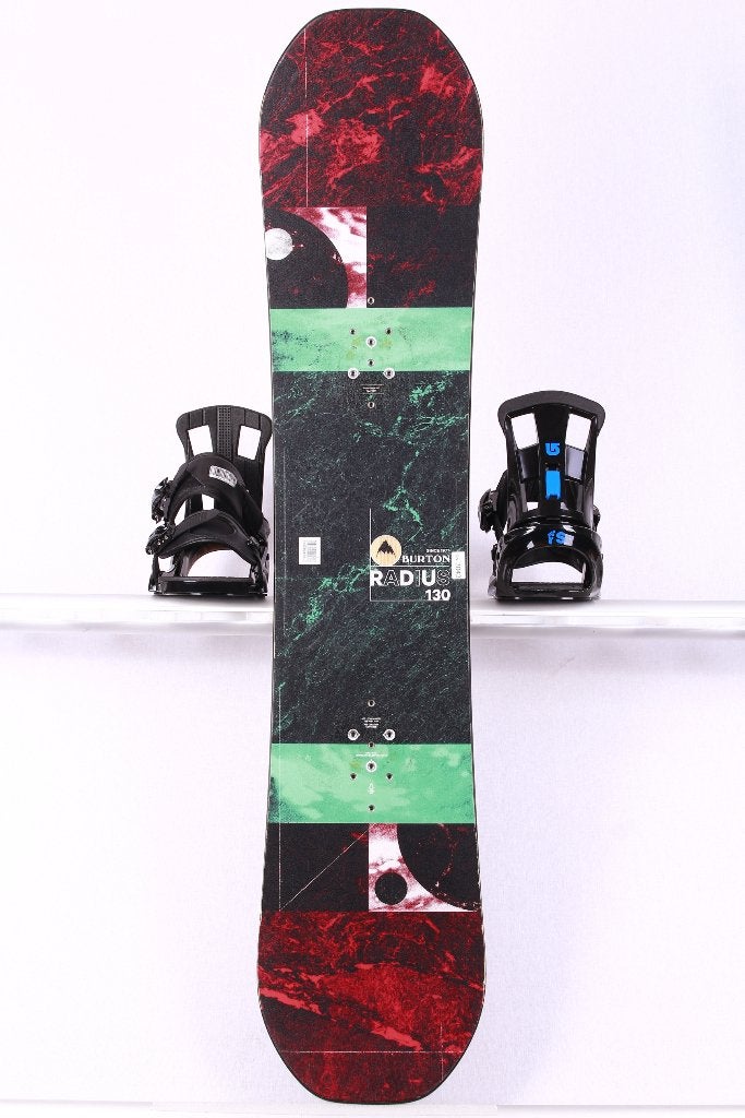 130 cm kinder snowboard BURTON RADIUS, black/red, woodcore, Sport en Fitness, Verzenden, Gebruikt, Board