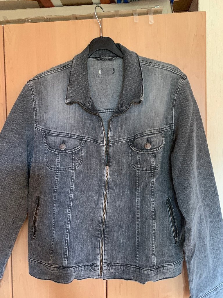 Jeans jasje dames, Ophalen, Maat 42/44 (L), Zo goed als nieuw, Jasje