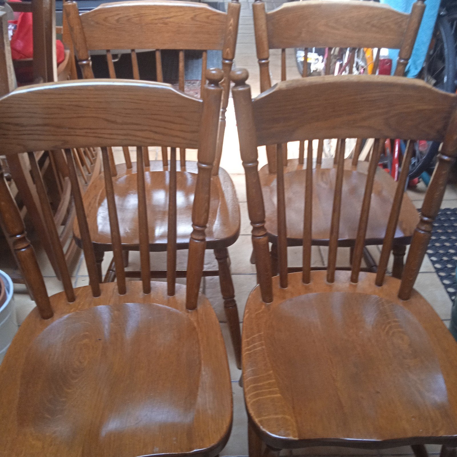 4 chaises de qualité en chêne complet, seulement 10€ la chai, Maison & Meubles, Chaises, Enlèvement