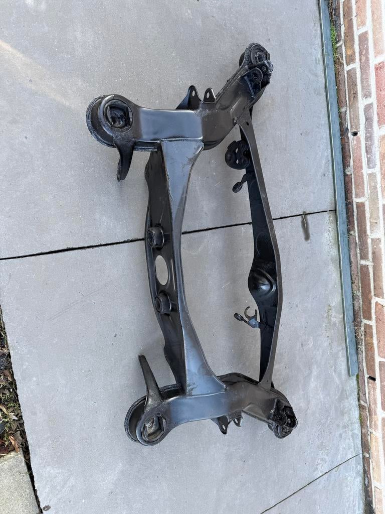 Mercedes W124 subframe chassis point achteras onderdelen, Auto-onderdelen, Ophalen, Gebruikt, Mercedes-Benz