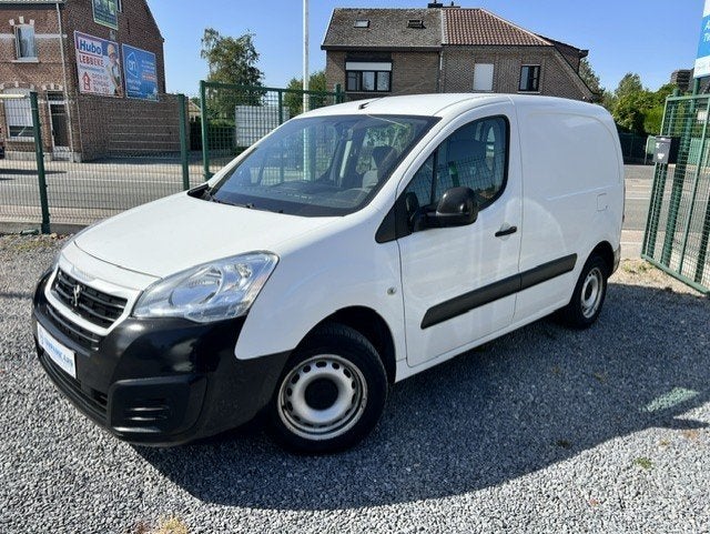 Peugeot Partner 1.6 HDI, euro 6b, 2017, 3-plaats, airco,GPS, Capteur de stationnement, Achat, Euro 6, Entreprise