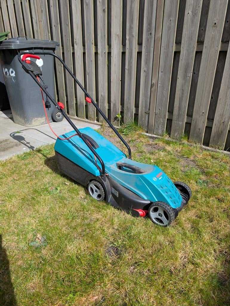 Grasmaaier - Bosch ARM 32 (Hulst, NL), Tuin en Terras, Ophalen, Cirkelmaaier, Gebruikt, Bosch ARM 3200