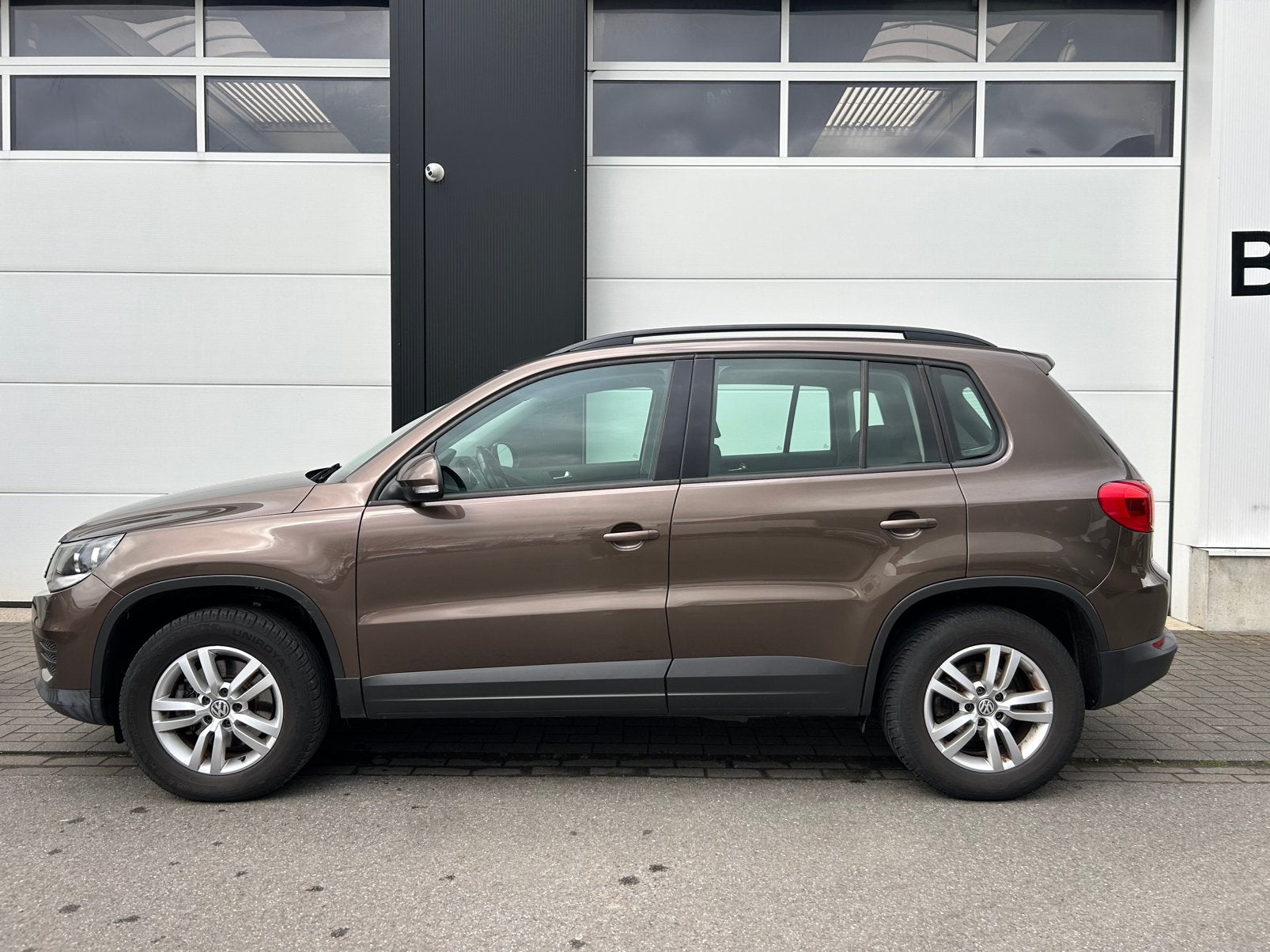 Volkswagen Tiguan 1.4 TSI BlueMotion perfecte staat, Auto's, Volkswagen, Euro 5, Stof, Zwart, Bruin