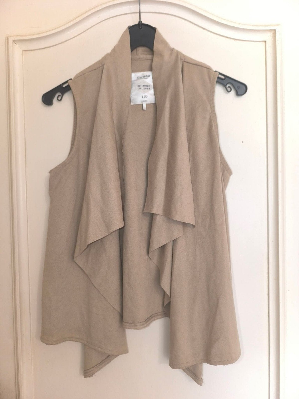 Leuk vestje bershka large, Vêtements | Femmes, Blousons sans Manches, Enlèvement ou Envoi