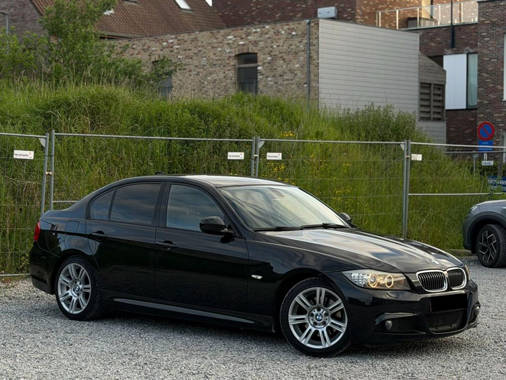 BMW E90 320D M-pakket, Autos, BMW, Particulier, Diesel, Boîte manuelle, Noir, Enlèvement