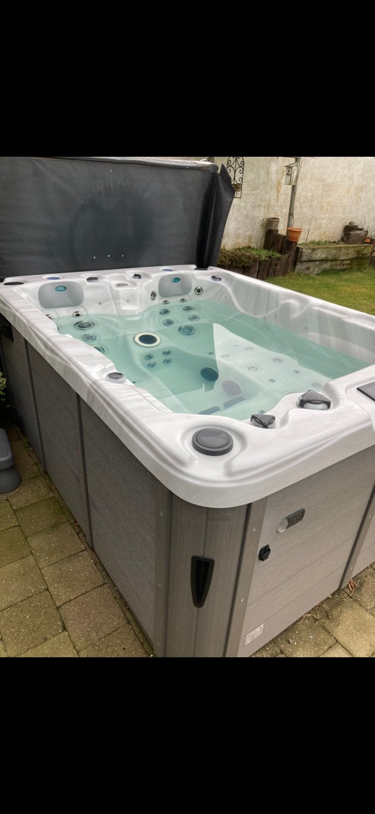 Jacuzzi, Tuin en Terras, Bubbelbaden en Hottubs, Ophalen, Zo goed als nieuw, Trap, Vast