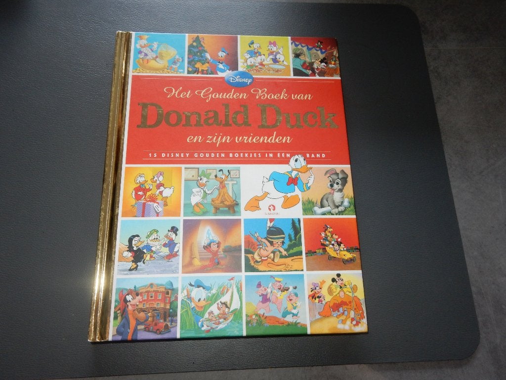 nr.2720 - Gouden boek van donald duck en zijn vrienden, Ophalen of Verzenden, Zo goed als nieuw