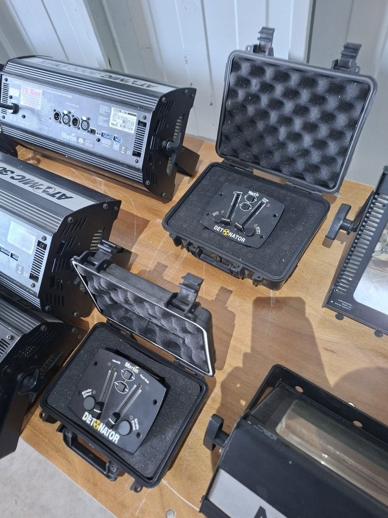 detonator martin atomic 3000 dmx, Ophalen, Gebruikt, Licht, Stroboscoopeffect