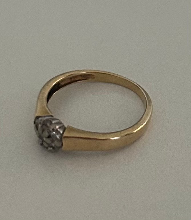 Ring 18 karaat goud met brilliantjes, Handtassen en Accessoires, Ringen, Ophalen, Zo goed als nieuw, Goud