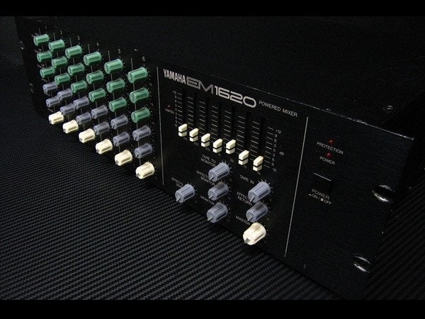 yamaha em1620 mengversterker 200 w, Muziek en Instrumenten, Ophalen, Gebruikt, 5 tot 10 kanalen, Microfooningang
