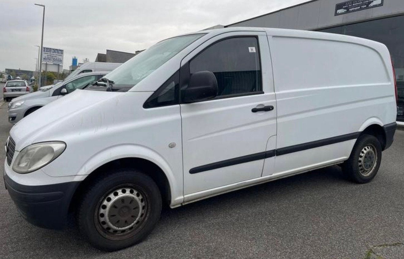 Mercedes vito   diesel 2.2  70kw 95pk 225.495km  04/06/2007, 4 deurs, Stof, Wit, Mercedes-Benz