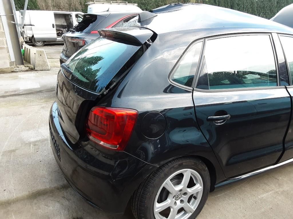 SPATBORD RECHTS ACHTER Volkswagen Polo V (6R), Auto-onderdelen, Gebruikt, Achter, Volkswagen, Spatbord
