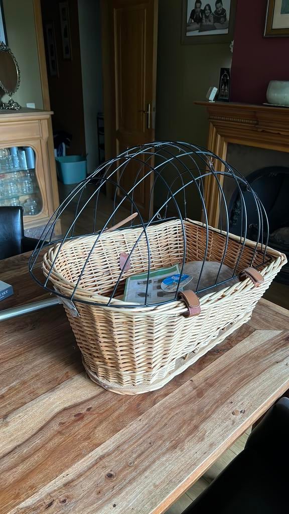Rieten fietsmand voor hondje nieuw, Ophalen, Nieuw, Fietsmand