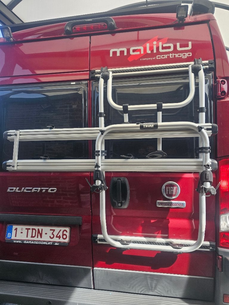FIETSENREK VOOR CAMPERS, Auto diversen, Ophalen, 2 fietsen, Zo goed als nieuw, Achterklepdrager