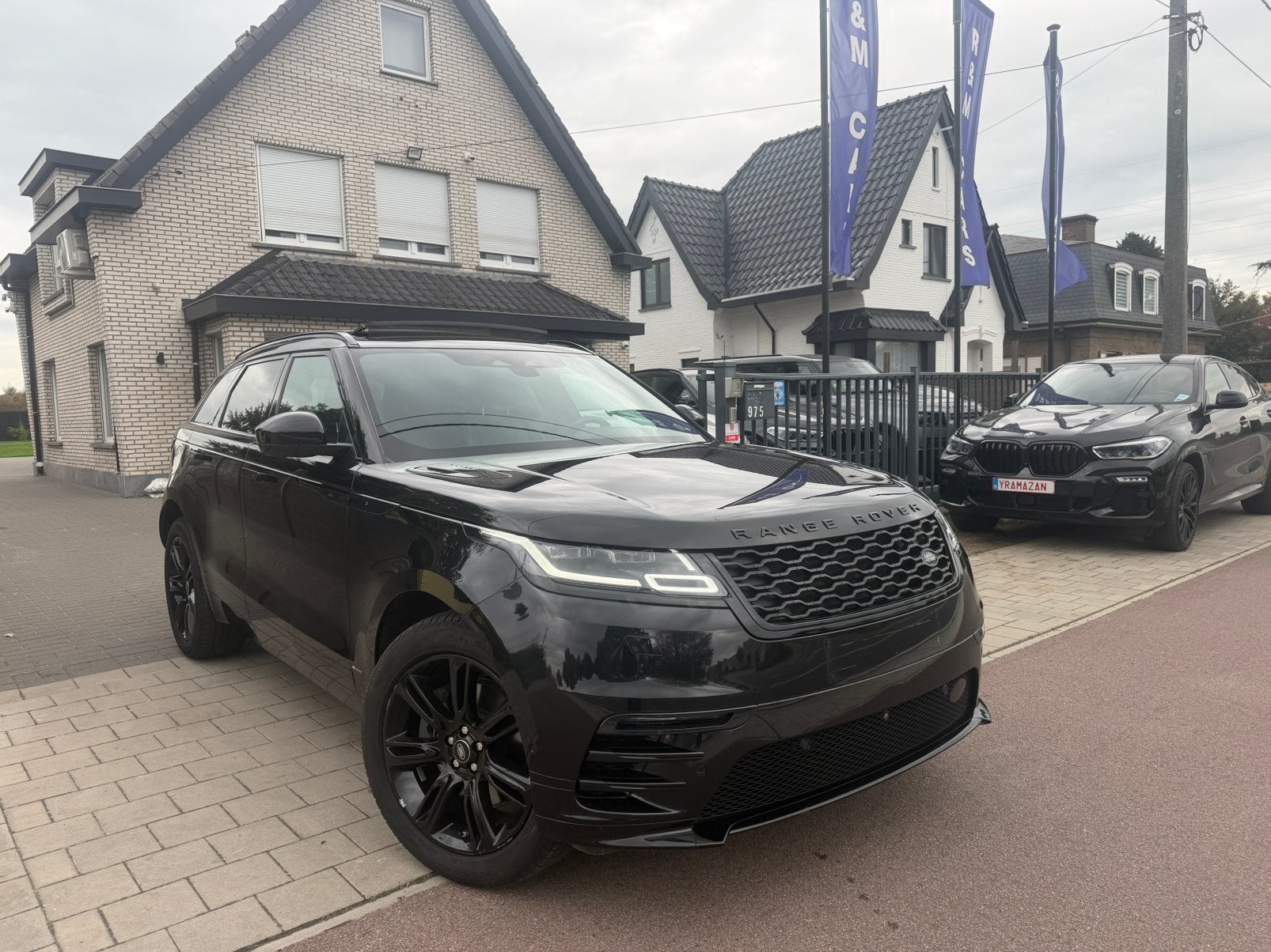 Land Rover Range Rover Velar 2.0D R-Dynamic 142.000km 2021, Autos, Cuir, Achat, https://public.car-pass.be/vhr/a4722000-0d4c-40c2-a413-bacbf277ee5d