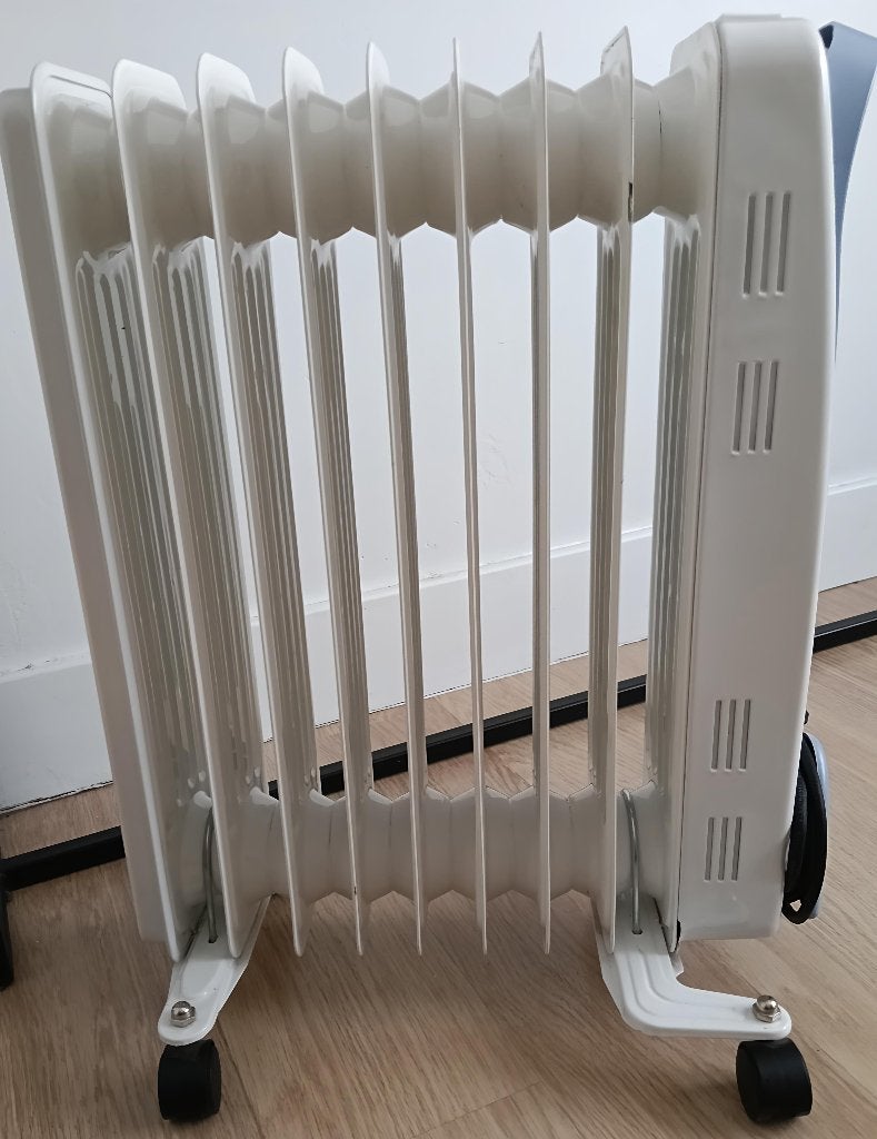 ELEKTRISCHE OLIEGEVULDE RADIATOR EUROM, Ophalen, 30 tot 80 cm, Radiator, Minder dan 60 cm
