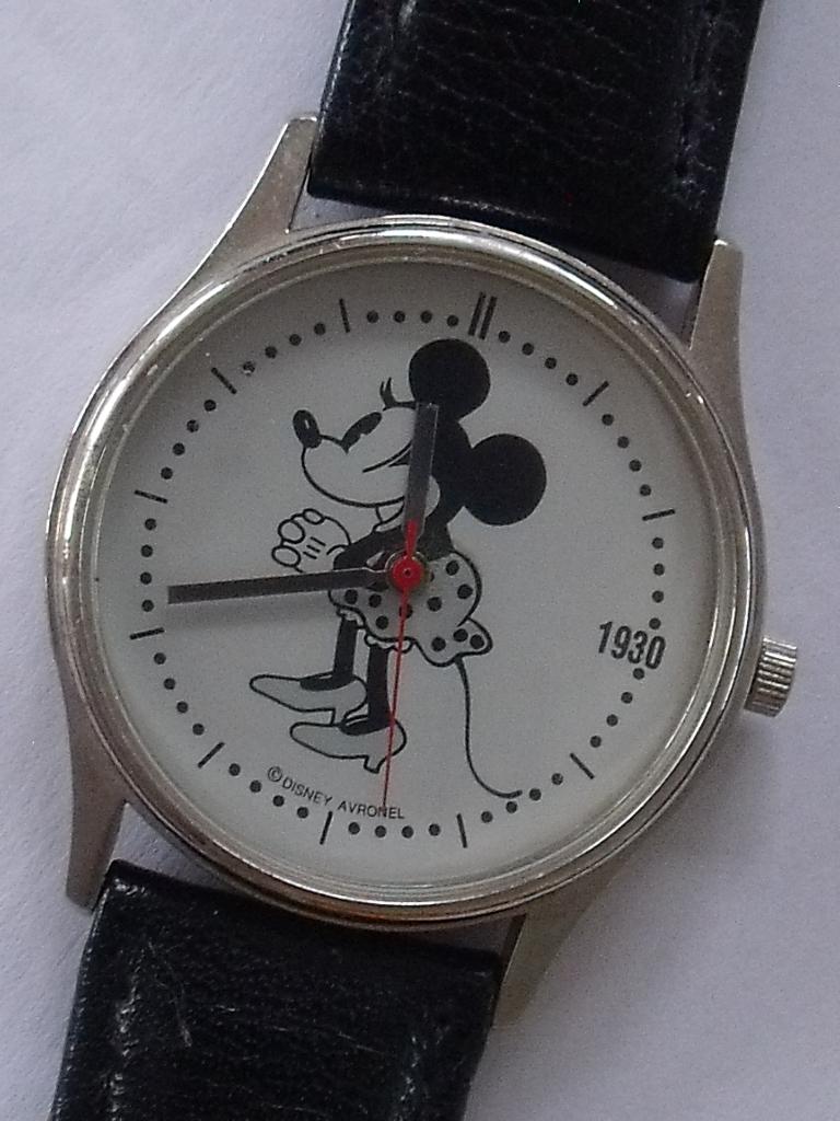 montre Minnie Avronel exclusif vintage, Enlèvement, Mickey Mouse, Utilisé, Autres types
