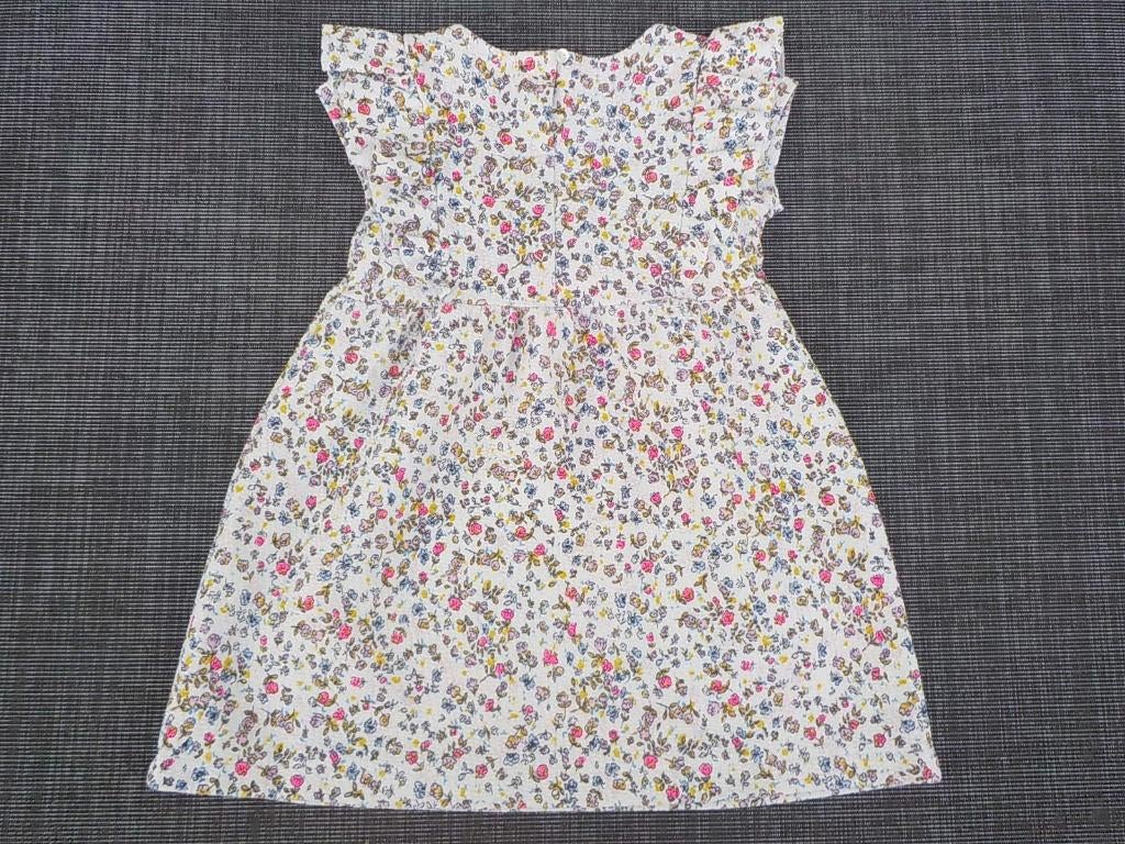 Belle robe à motif floral de Zara pour fille taille 98, Enfants & Bébés, Vêtements enfant | Taille 98, Robe ou Jupe, Enlèvement ou Envoi
