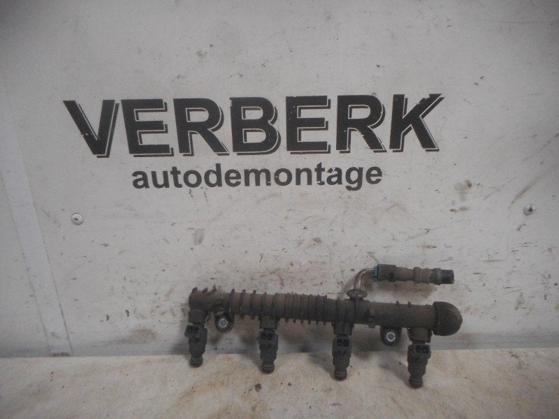 INJECTIEGALERIJ Opel Corsa C (F08 / 68) (0280151076), Auto-onderdelen, Robert Bosch AG, Gebruikt, Opel, Robert-Bosch-Allee 1
74232  Abstatt, DE