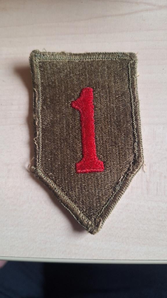 insigne 1st division d'infanterie US WW2, Envoi