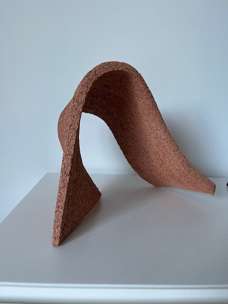 S(hadow) – Keramische sculptuur - Inge Vandendriessche, Orange, Pierre/céramique, Sculpture, 28 cm