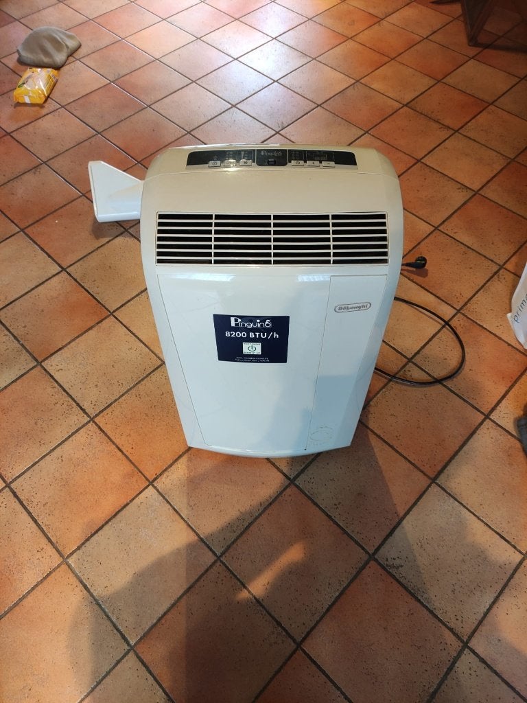 mobiele airco Delonghi 8200 btu, Ophalen, Zo goed als nieuw, Koelen en Ontvochtigen, Mobiele airco
