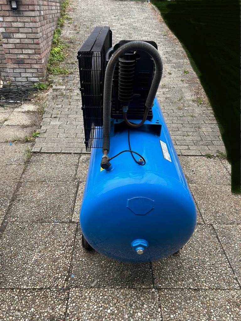 Compressors 500 lt/ 4.1kw, Doe-het-zelf en Bouw, Compressors, Ophalen, Gebruikt, 10 bar of meer