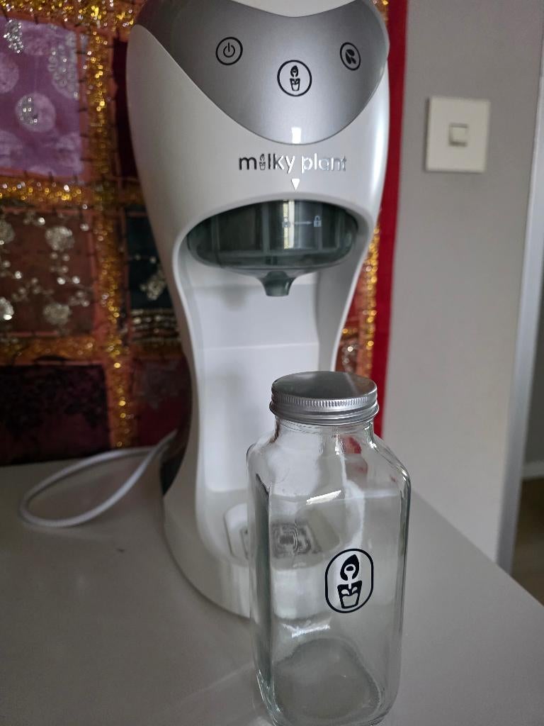 Milky plant melk maker, Elektronische apparatuur, Ophalen, Gebruikt, Blender