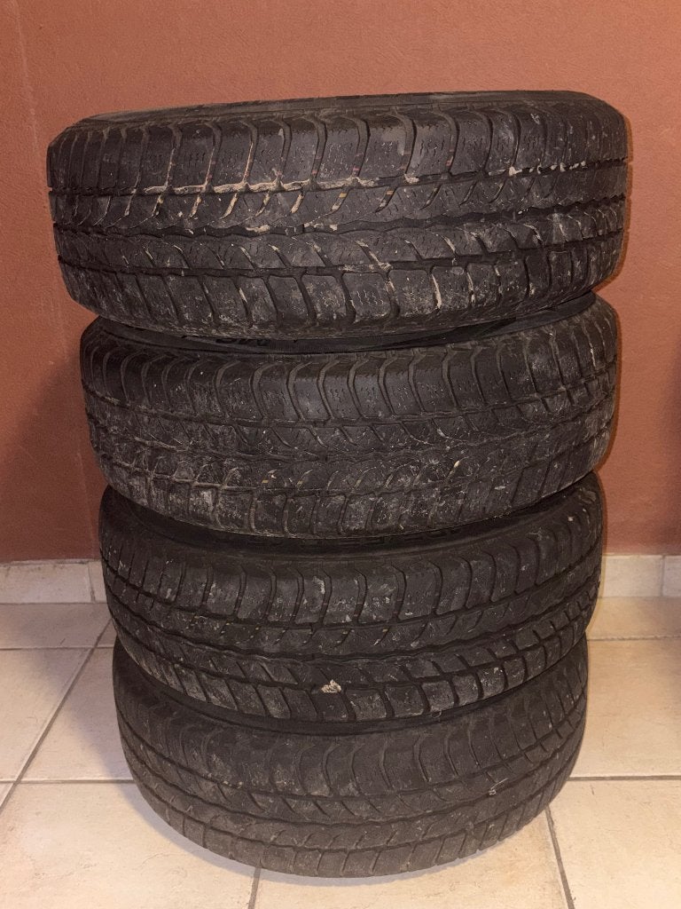 Kit hiver Uniroyal Volkswagen Golf 7, Autos : Pièces & Accessoires, Neuf, 15 pouces, Pneus hiver, Pneu(s)