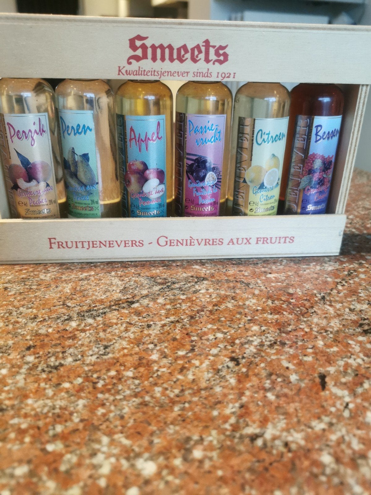 Jenever flesjes, Ophalen, Flesje(s)